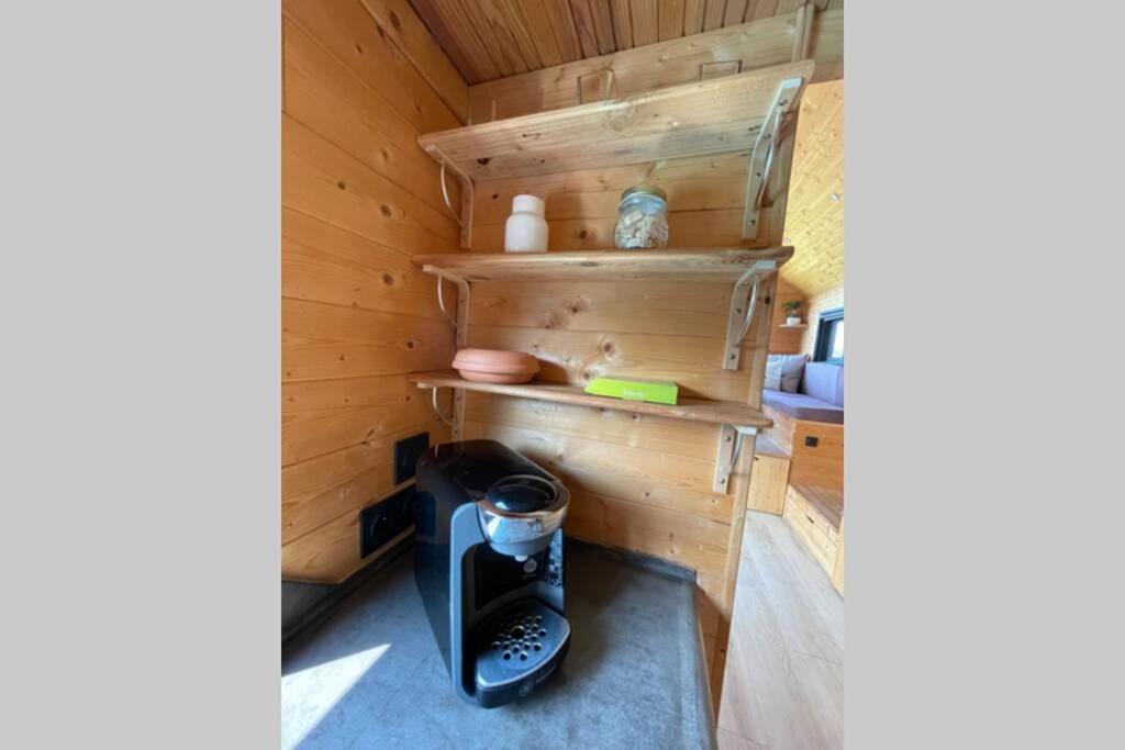 Myinsolite - Tiny-House, Jacuzzi, Brasero, Piscine 에그모르트 외부 사진