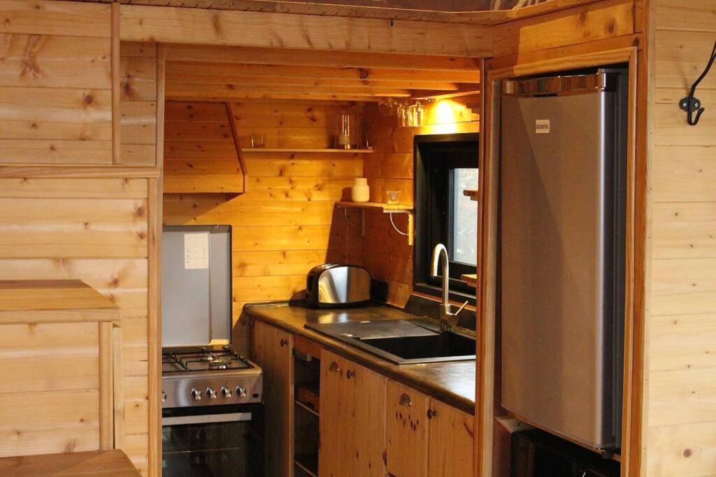 Myinsolite - Tiny-House, Jacuzzi, Brasero, Piscine 에그모르트 외부 사진