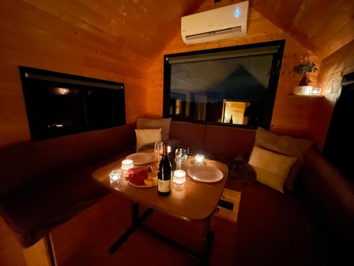 Myinsolite - Tiny-House, Jacuzzi, Brasero, Piscine 에그모르트 외부 사진